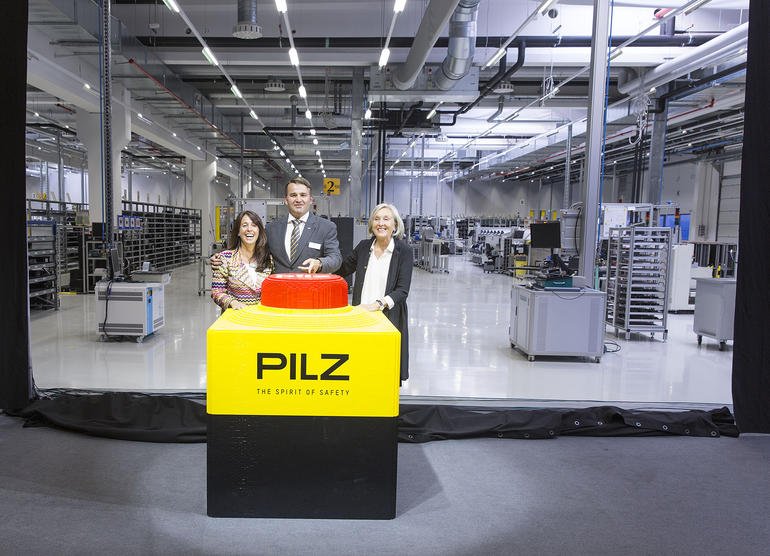 Pilz eröffnet Produktions- und Logistikzentrum