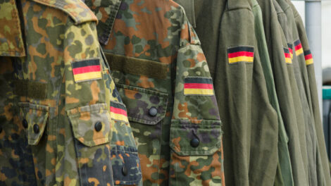 Detail_of_military_uniform_soldiers_in_Germany.