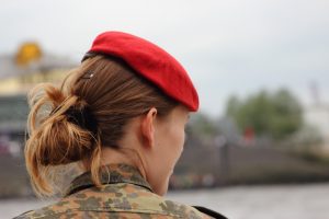 Bundeswehr beschafft Uniformen für schwangere Soldatinnen