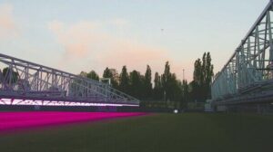 Belichtungsanlage für den Fußballrasen der Veltins-Arena
