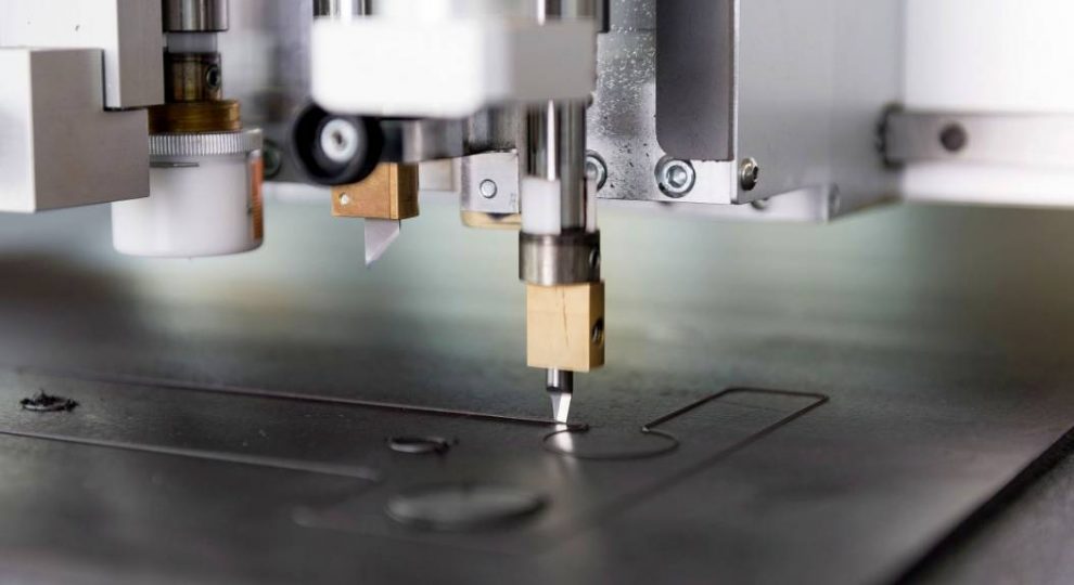 CNC-Cutting CNC-Fräsen Schallenkammer Magnetsysteme